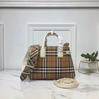 BB Small Banner  Check And Tote White For Women, Women’s Bags 10.5in/26LO