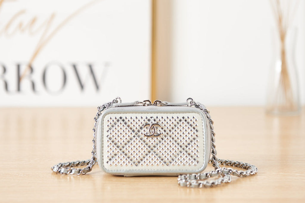 CHL -  Crystal Small Vanity with Chain White/SilLusso Official - Bag For Women 10LO/4in