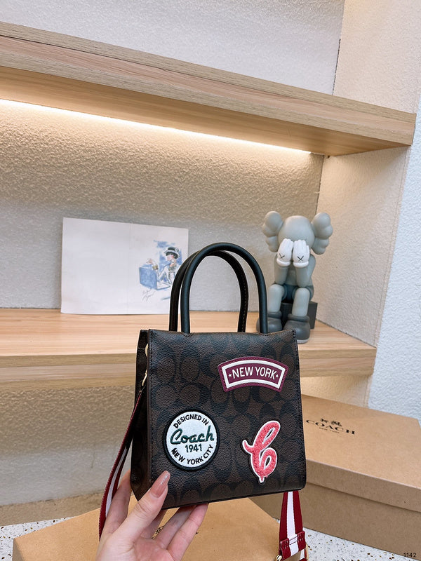 LO - CCH Bags - 441