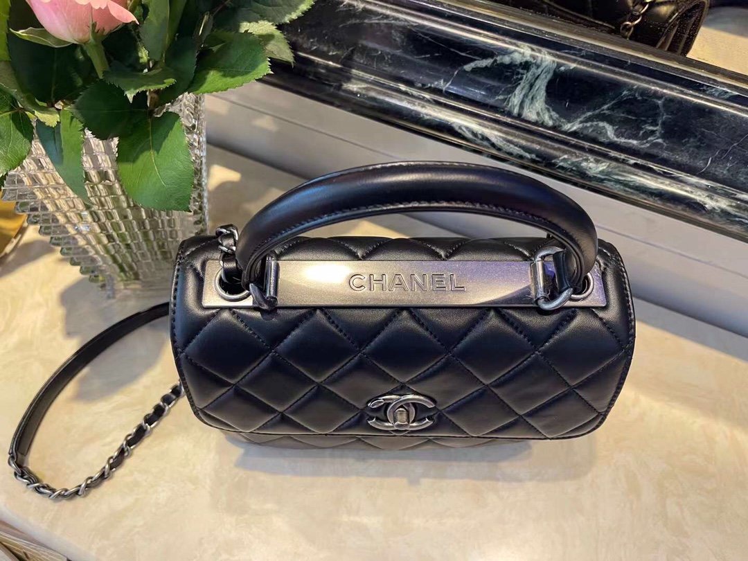 CHL -  Classic Flap Bag Medal Hardware Black For Women 9.8in/25LO