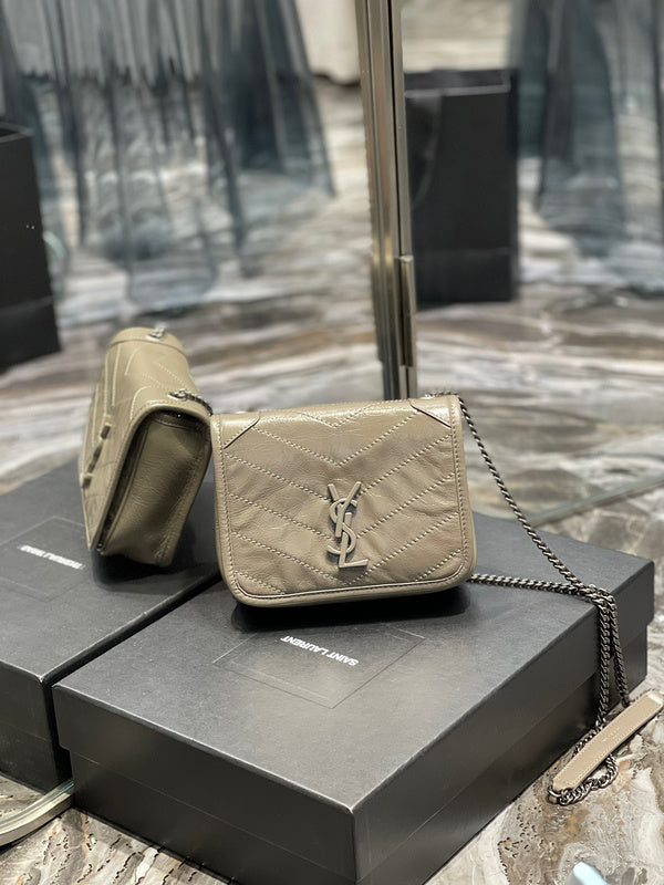 BB - YSL Bag - 3950