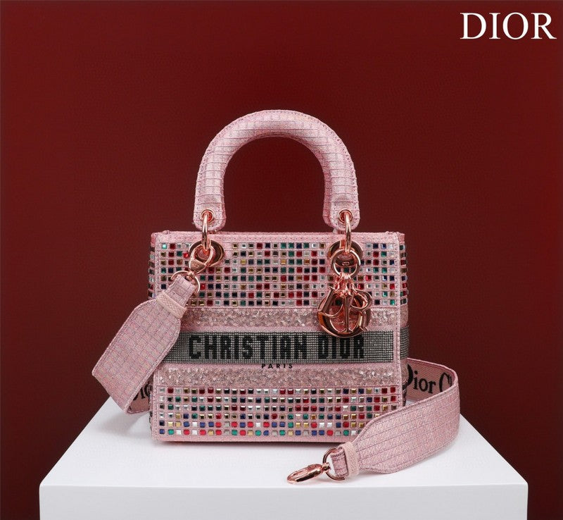 Lusso Official - DYOR FASHION BAGS - 2015