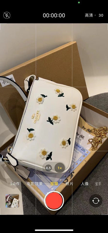 LO - CCH Bags - 114