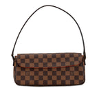 LO-LV bags 1867