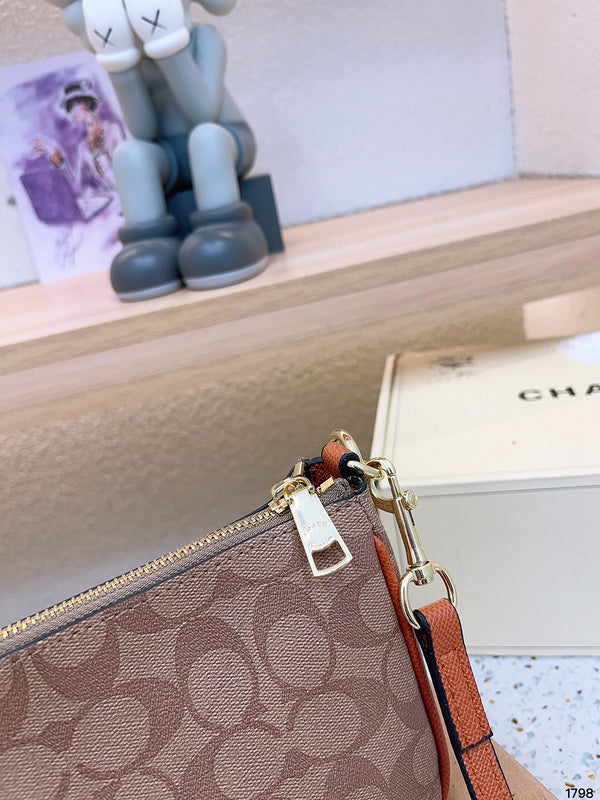 LO - CCH Bags - 024