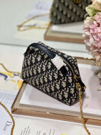 LO - DYOR   BAGS FOR WOMEN - FASHION LUXURY BAGS 019