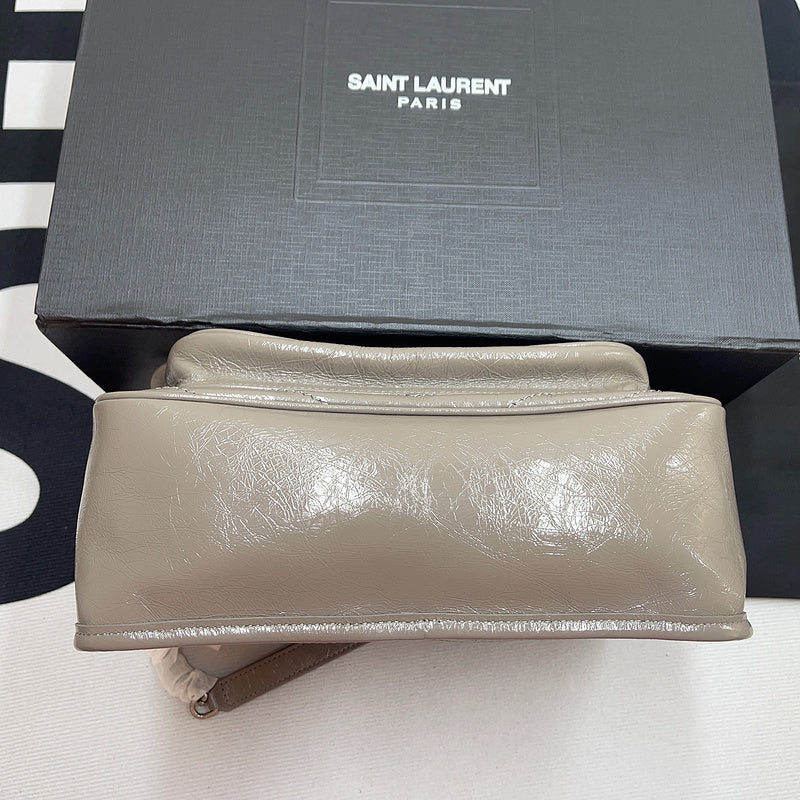 BB - YSL Bag - 2242