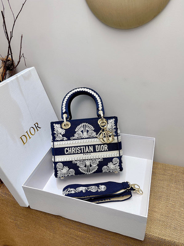 Lusso Official - DYOR BAGS - DESIGNER HANDBAGS  - 082