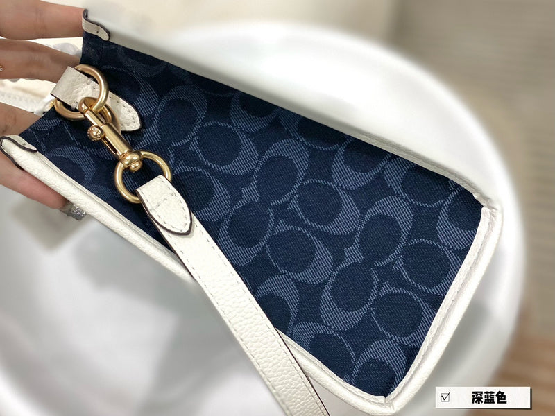 LO - CCH Bags - 040