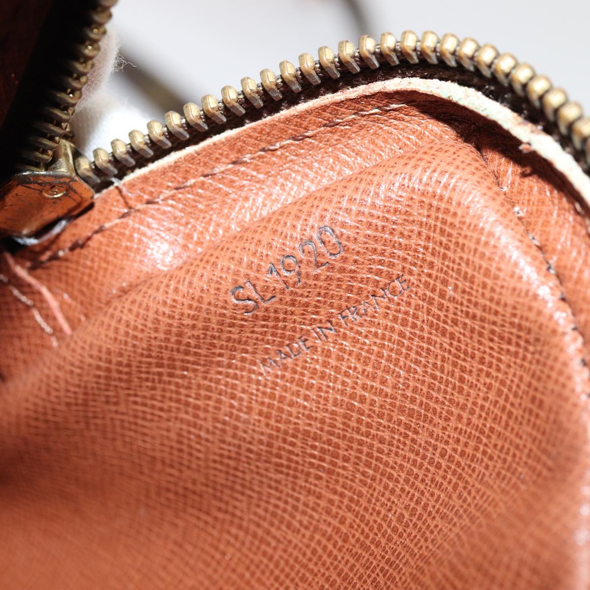LO-LV bags 6179
