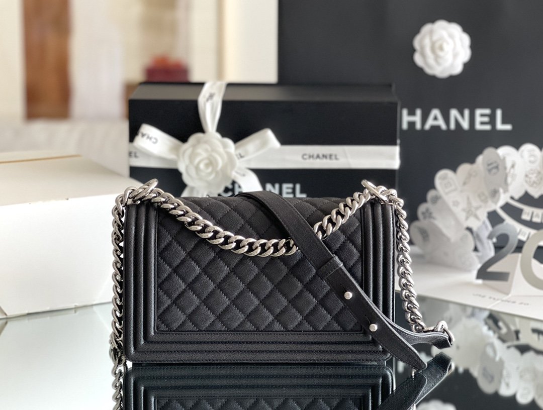 CHL - Medium Classic Flap Bag 25LO Black For Women A67086