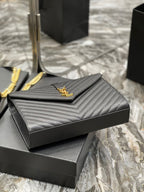 BB - YSL Bag - 1880