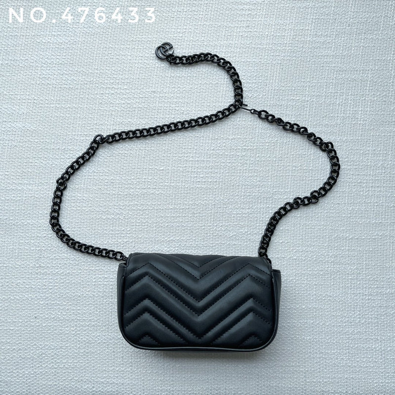 LO - GCC Bags - 1945