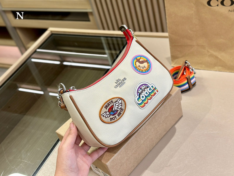 LO - CCH Bags - 073