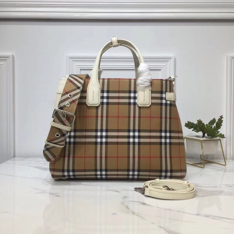 B-Berry - BB  House Check Derby Medium Banner Purse Tote White For Women, Women’s Bags 14in/35LO