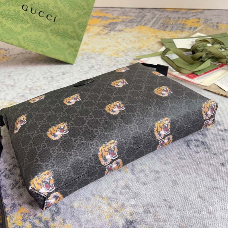 LO - GCC Bags - 1990
