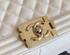 CHL - Medium Classic Flap Bag 25LO White For Women A67086