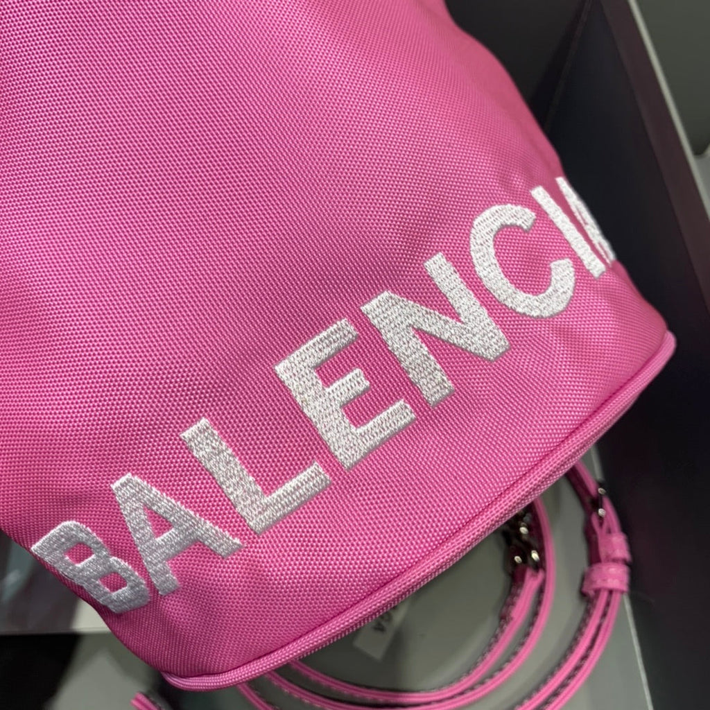 BLN-Ciaga Le Cagole Medium Bucket Bag In Pink, For Women,  Bags 11.8in/30LO