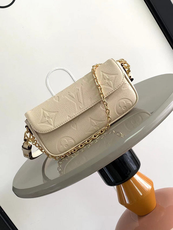 LO-LV bags 11982
