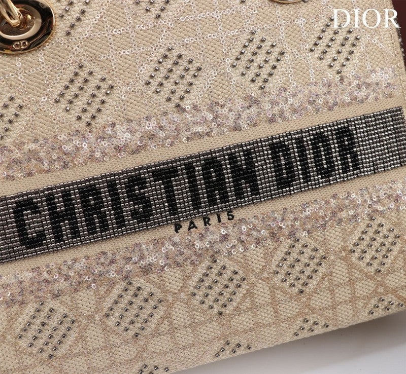 Lusso Official - DYOR FASHION BAGS - 2017