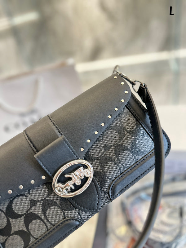 LO - CCH Bags - 365