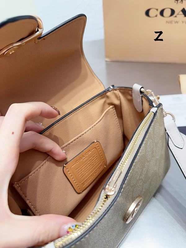 LO - CCH Bags - 080