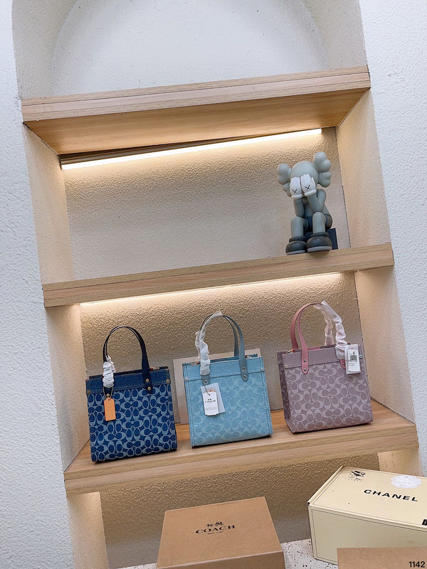 LO - CCH Bags - 070