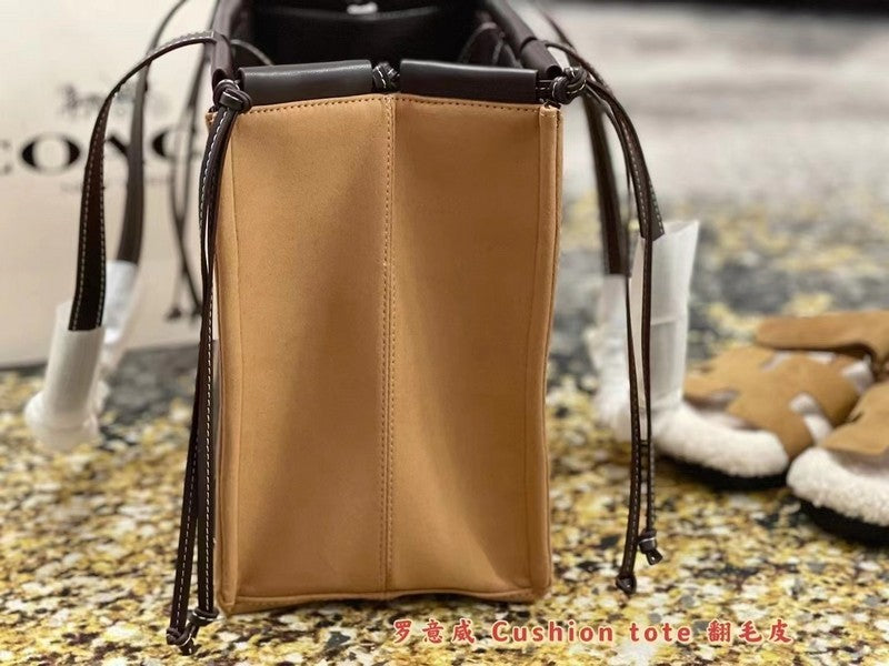LO - CCH Bags - 521