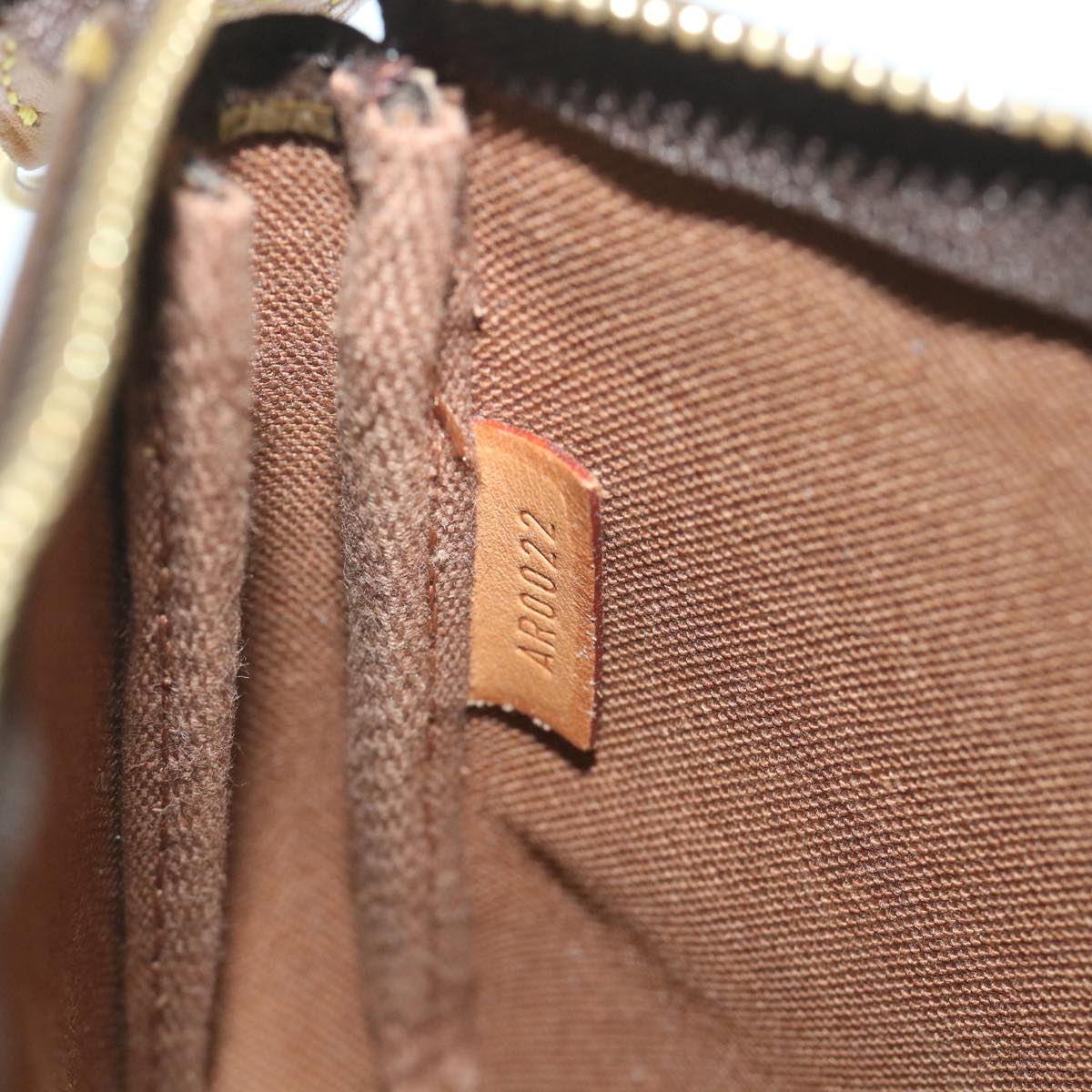 LO-LV bags 397