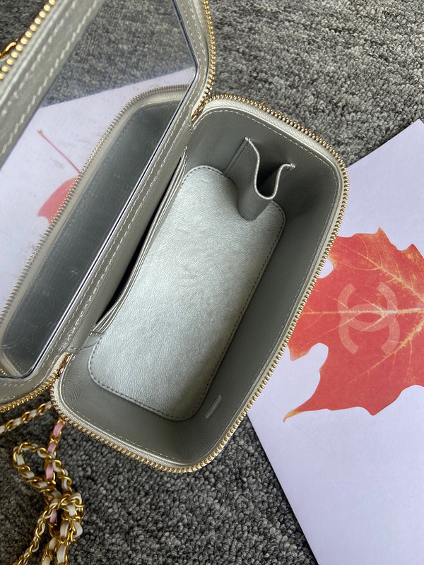 LO - CHL Bags - 2560