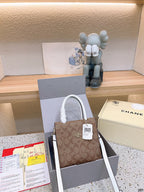 LO - CCH Bags - 106