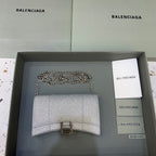 BLN-Ciaga Hourglass Wallet On Chain in Grey, For Women,  Bags 7.6in/19LO 6560502102G1501