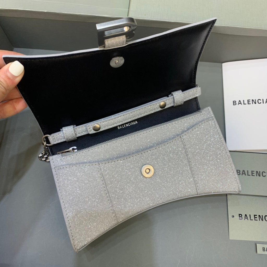 BLN-Ciaga Hourglass Wallet On Chain in Grey, For Women,  Bags 7.6in/19LO 6560502102G1501