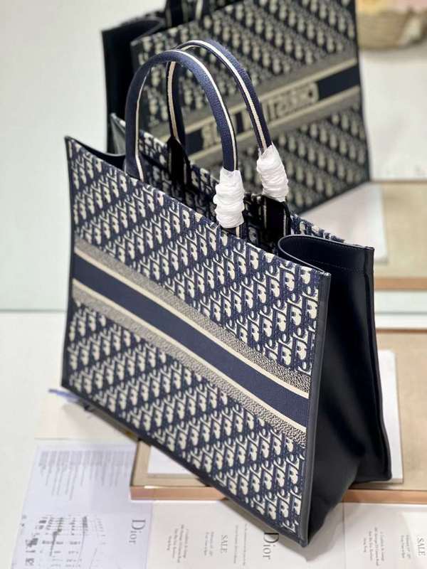 LO - DYOR   BAGS FOR WOMEN - FASHION LUXURY BAGS 027