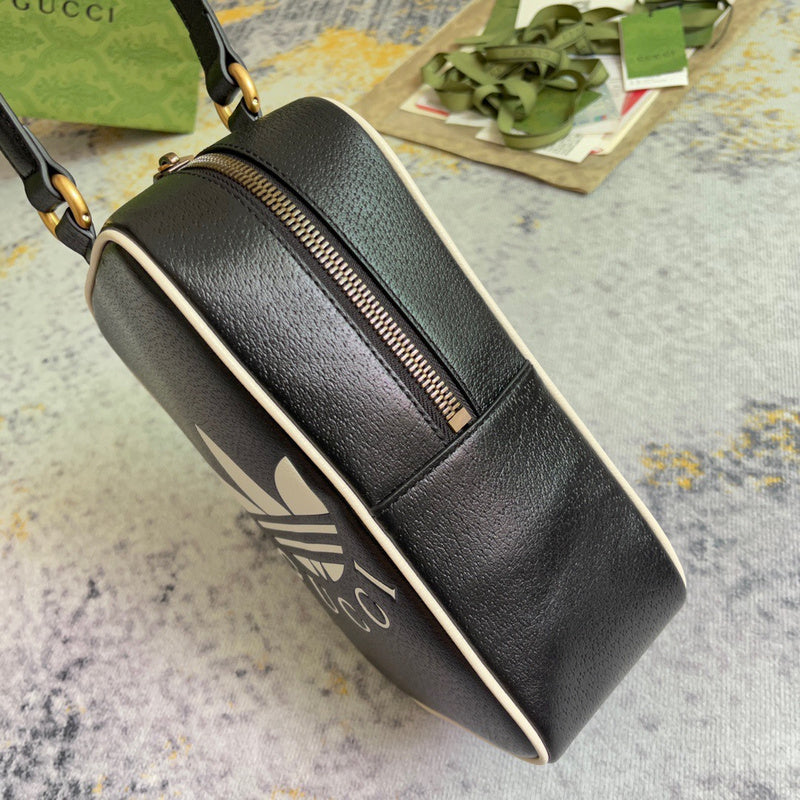 LO - GCC Bags - 1973