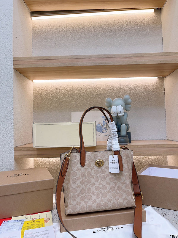 LO - CCH Bags - 093