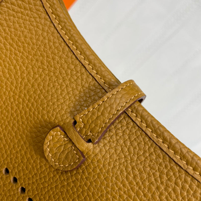 LO - HMS Luxury Bags - 946