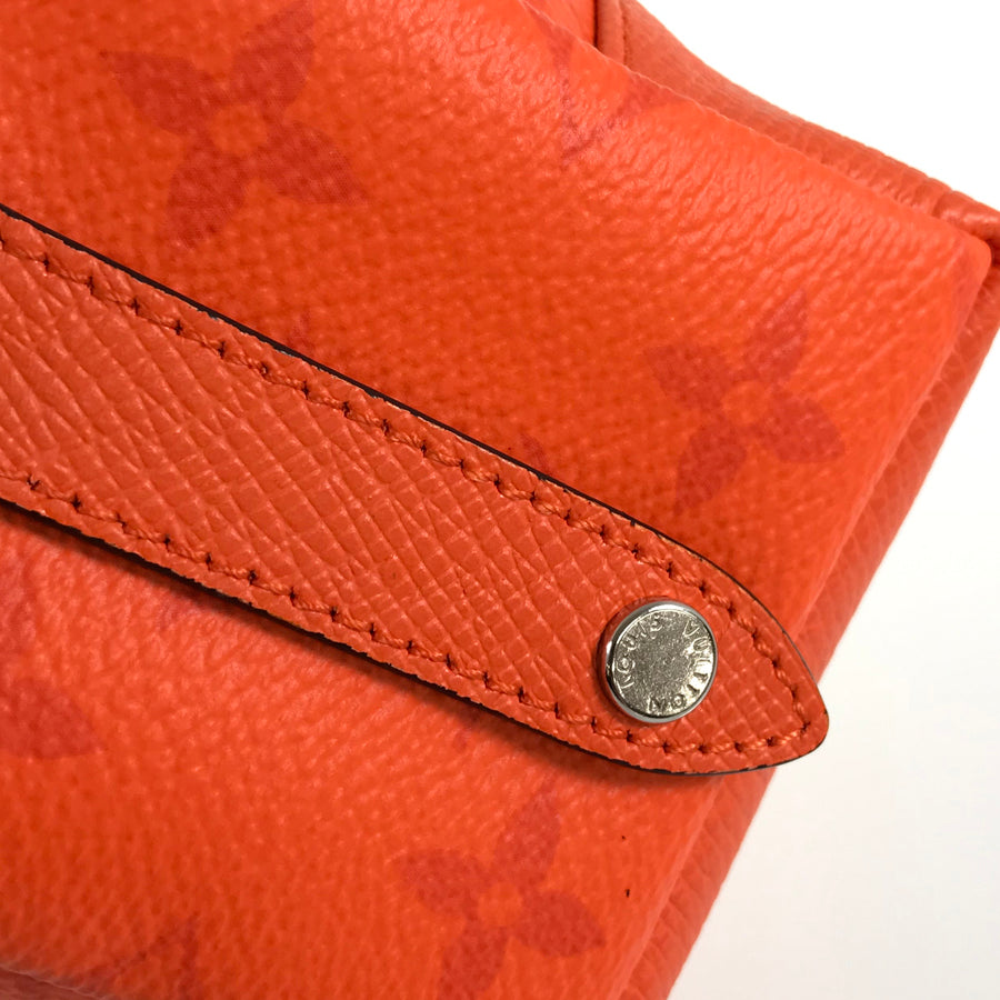 LO-LV bags 5758