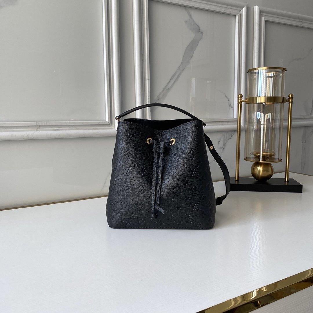 LO-LV bags 32