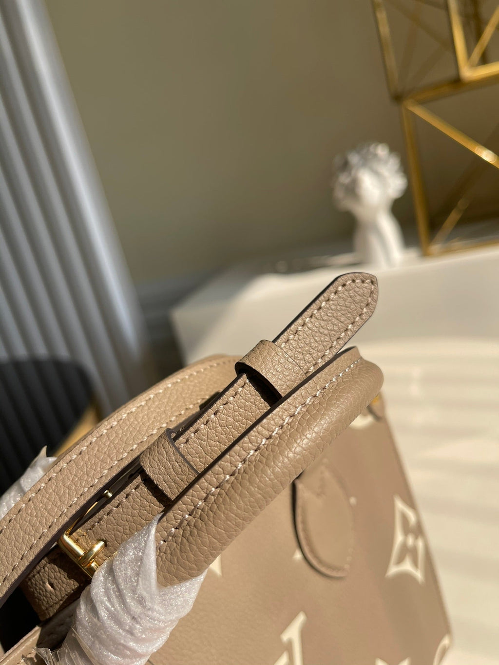 LO-LV bags 36