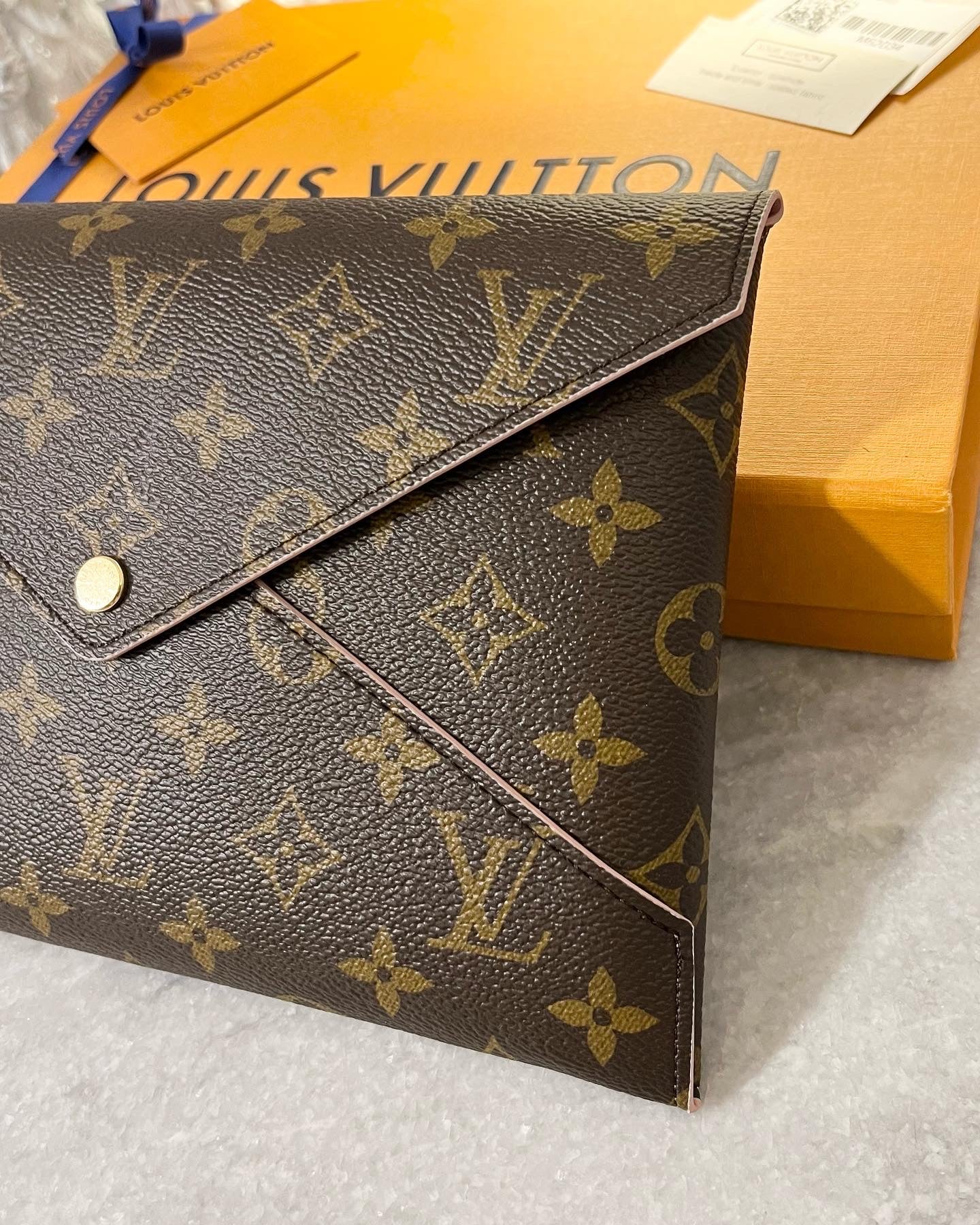 LO-LV bags 3732