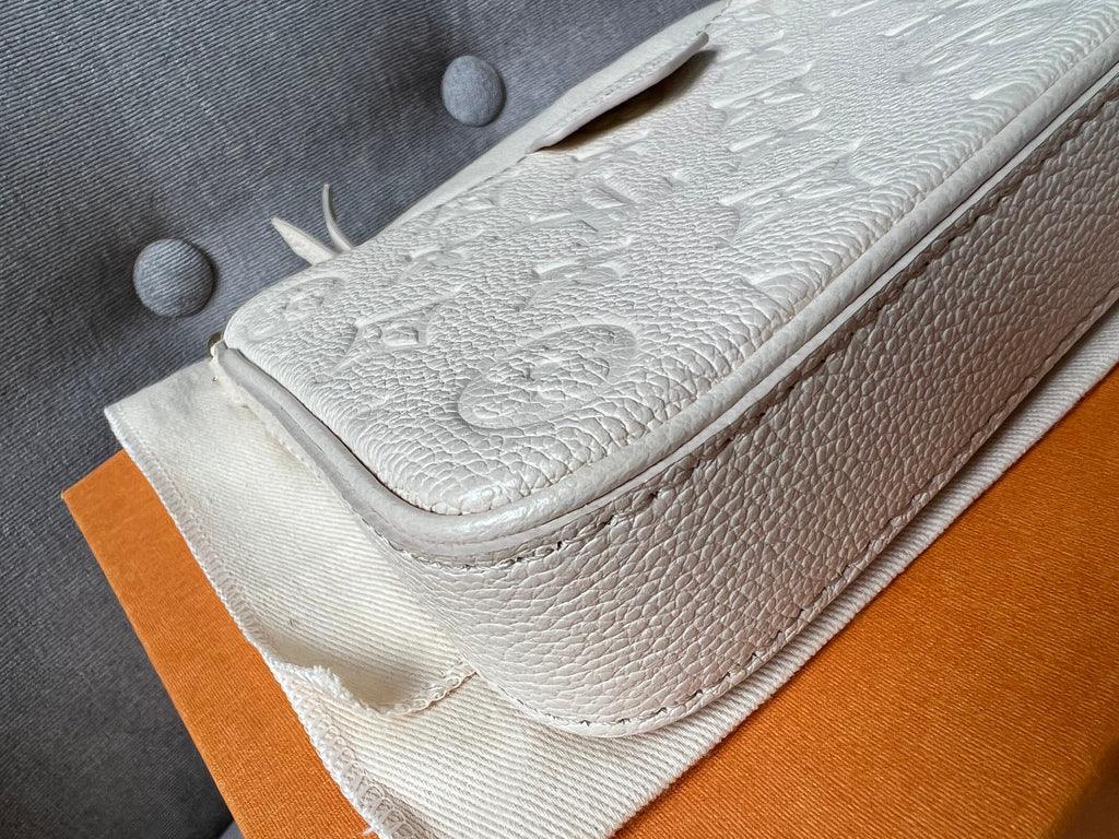 LO-LV bags 2191