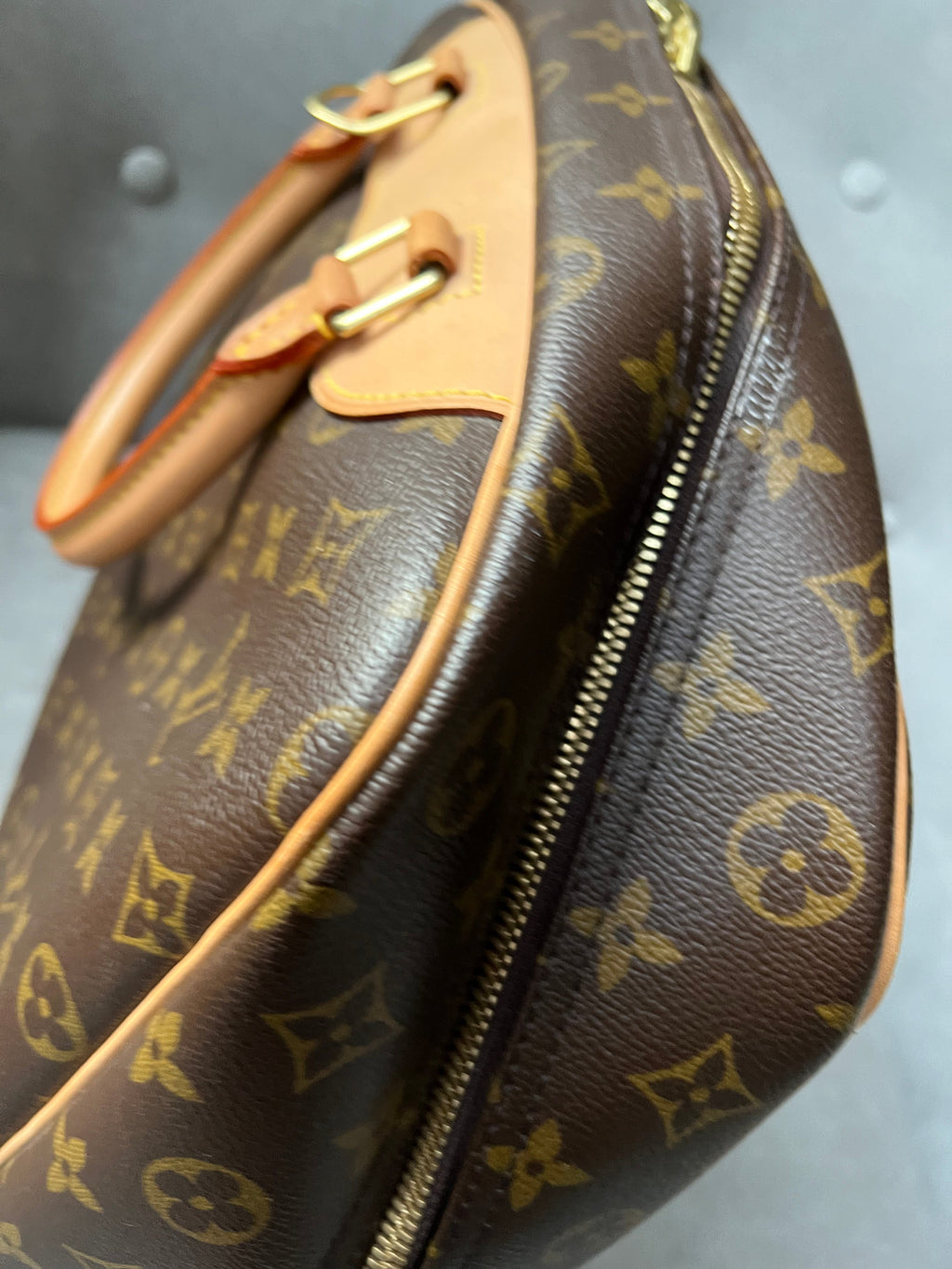 LO-LV bags 2093