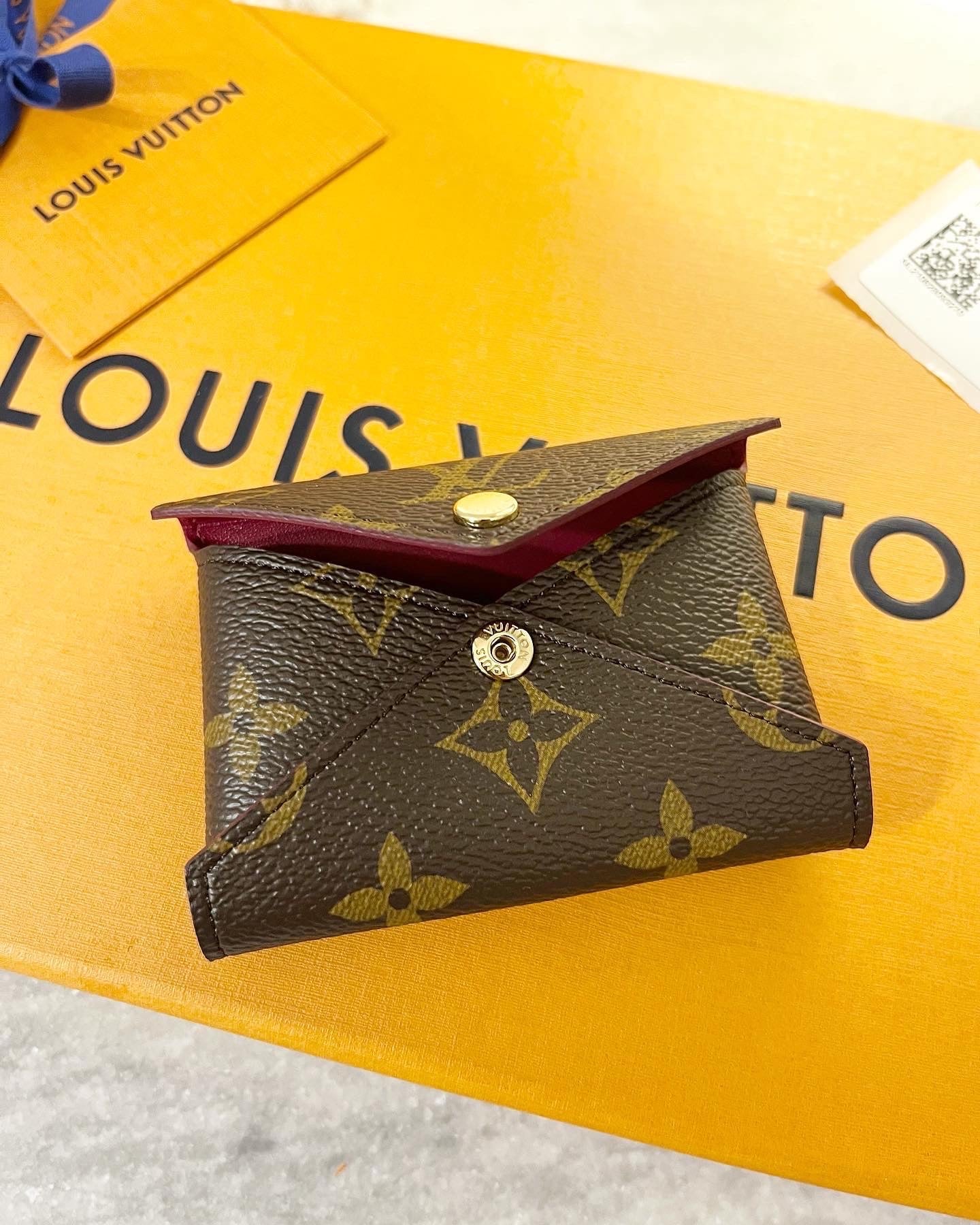LO-LV bags 3733