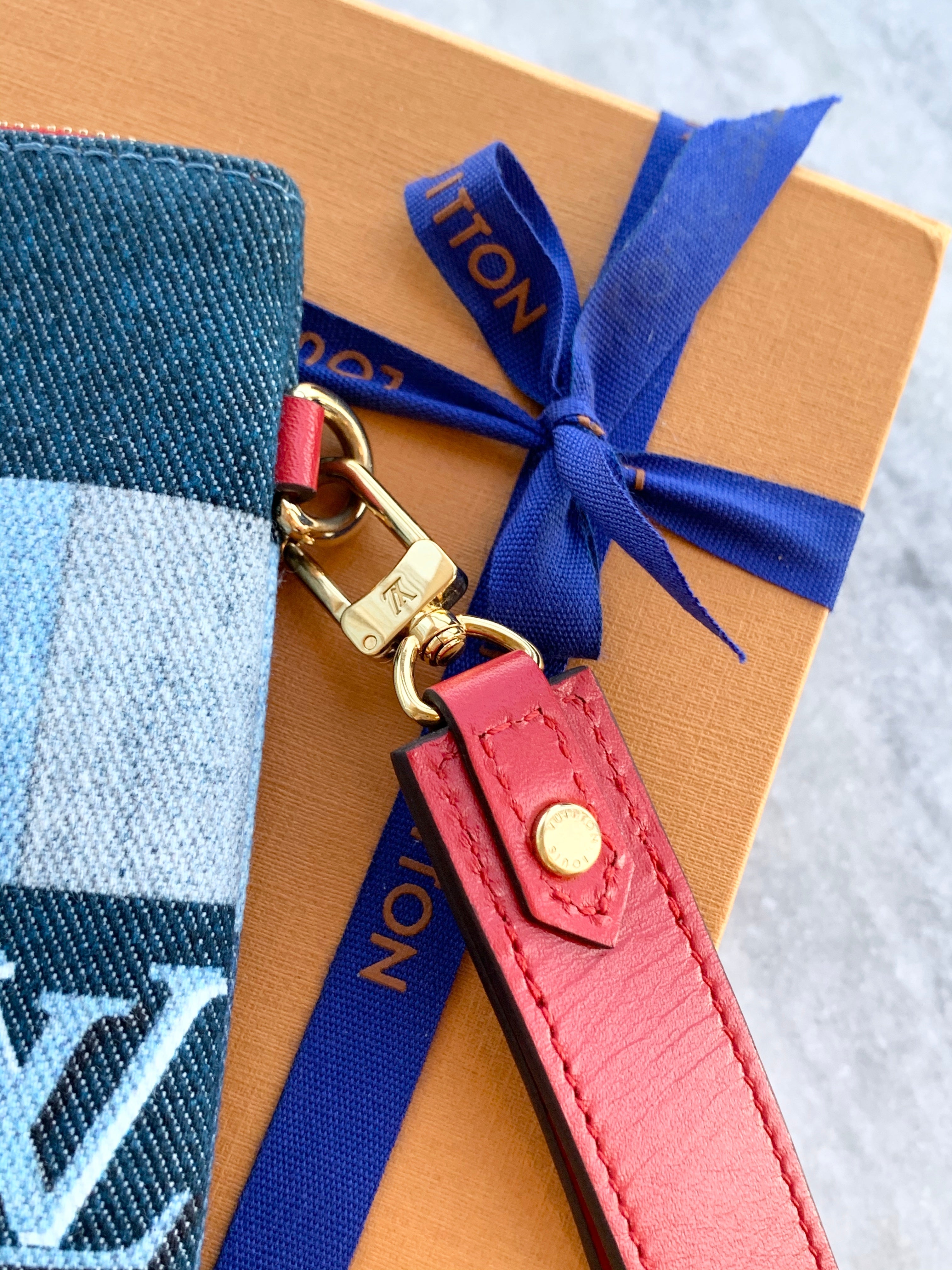 LO-LV bags 2108