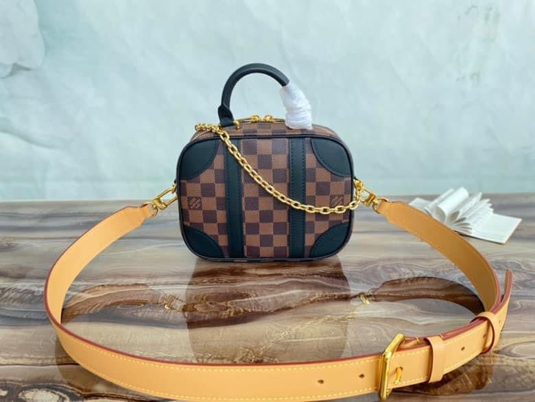 LO-LV bags 2700
