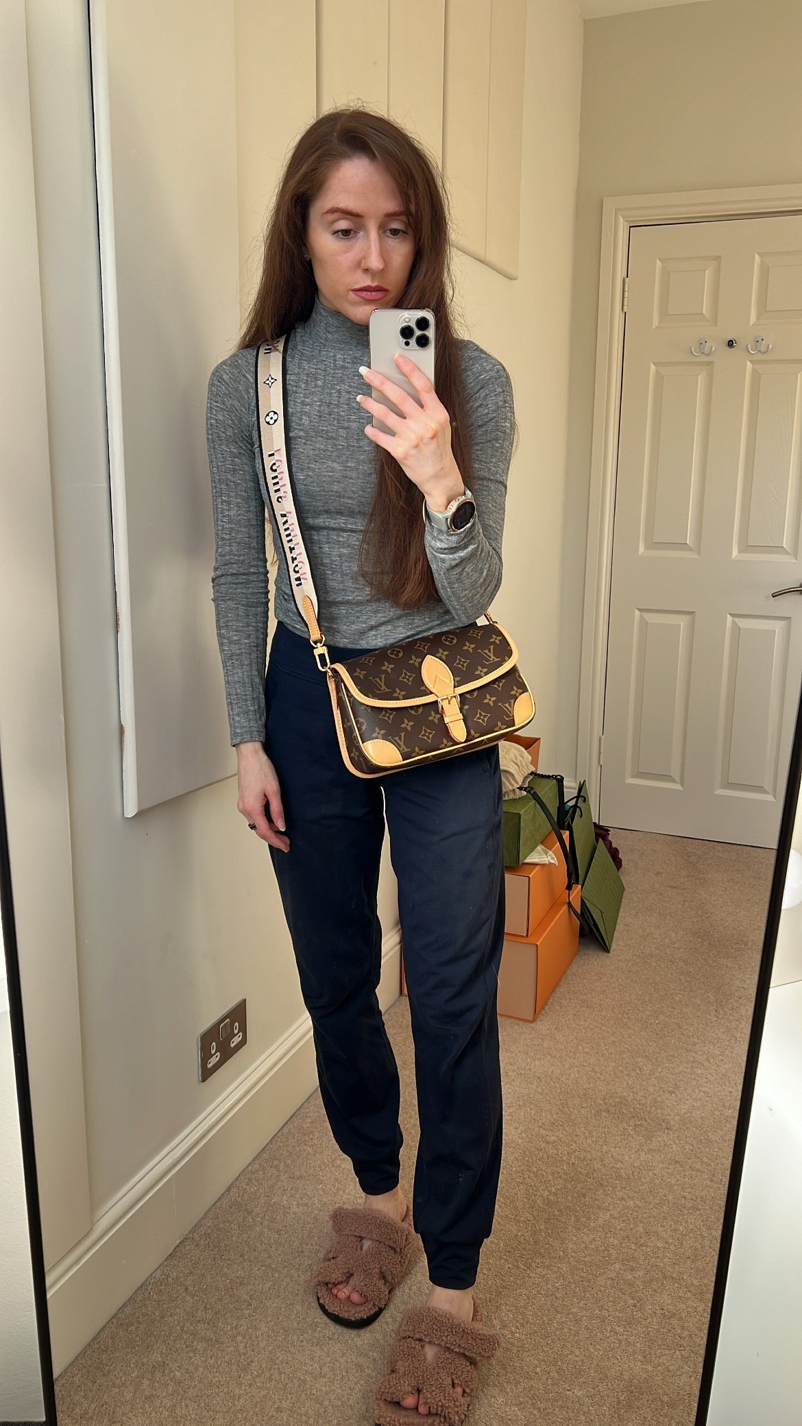 LO-LV bags 2120