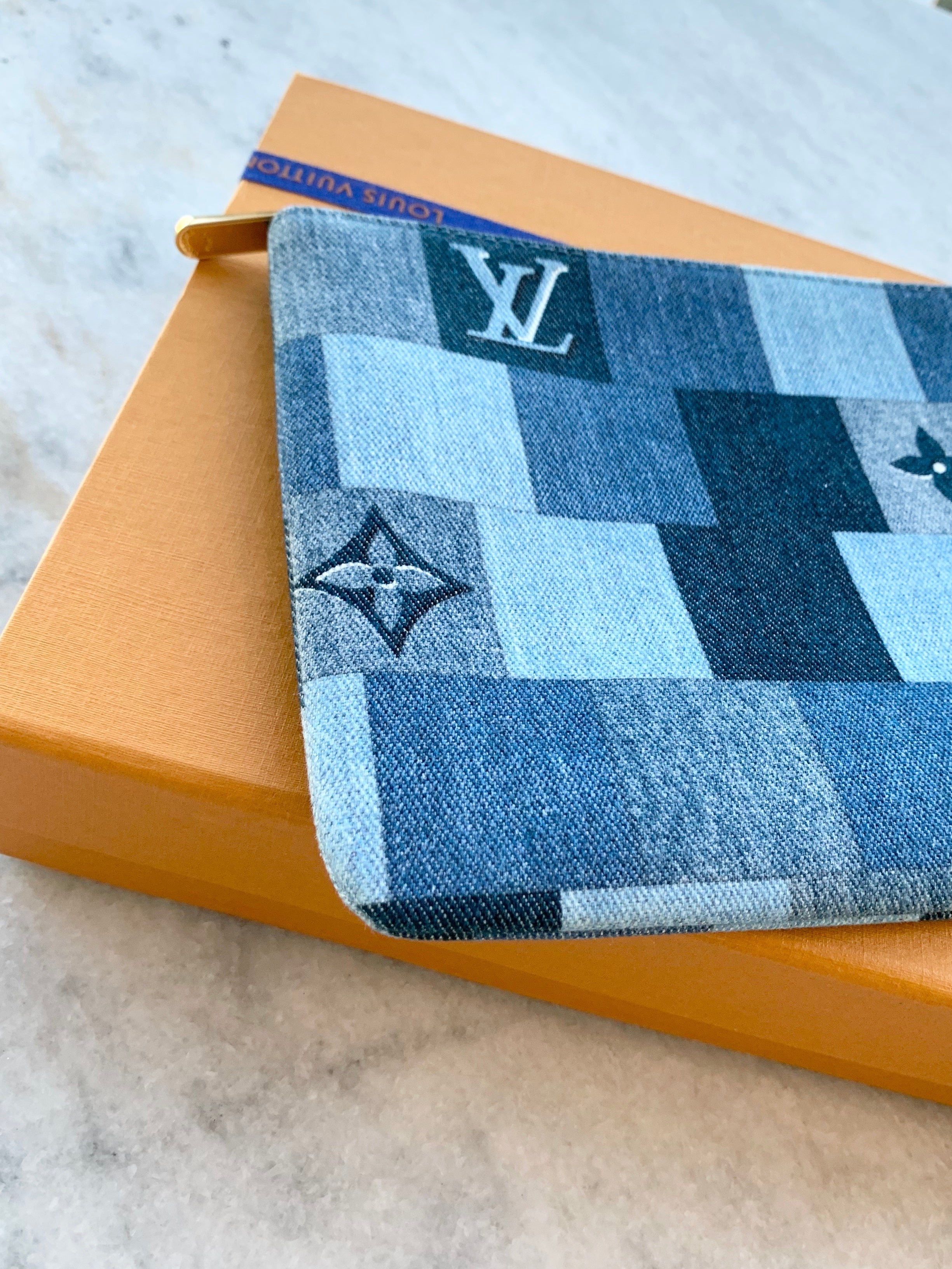 LO-LV bags 2108