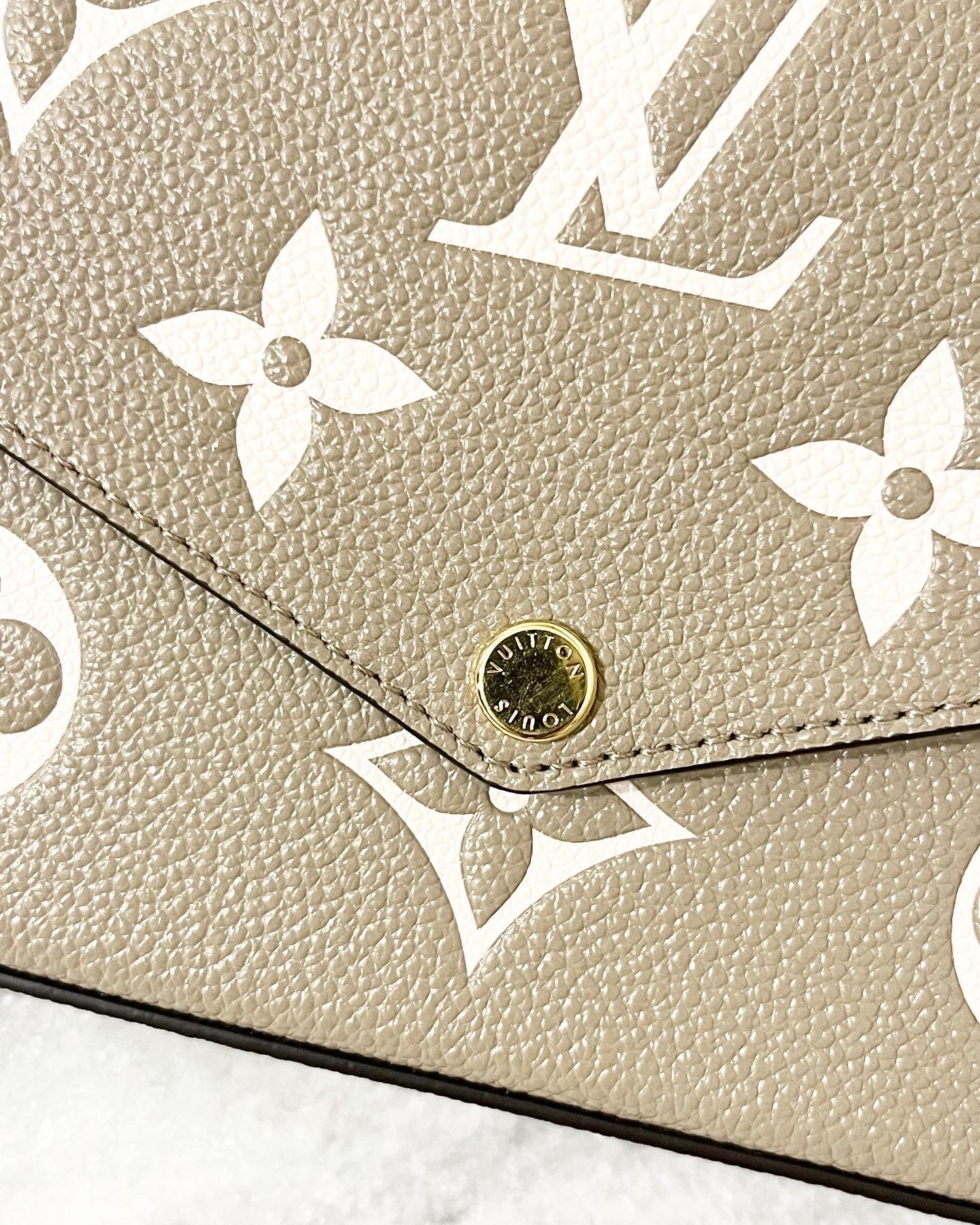 LO-LV bags 3731