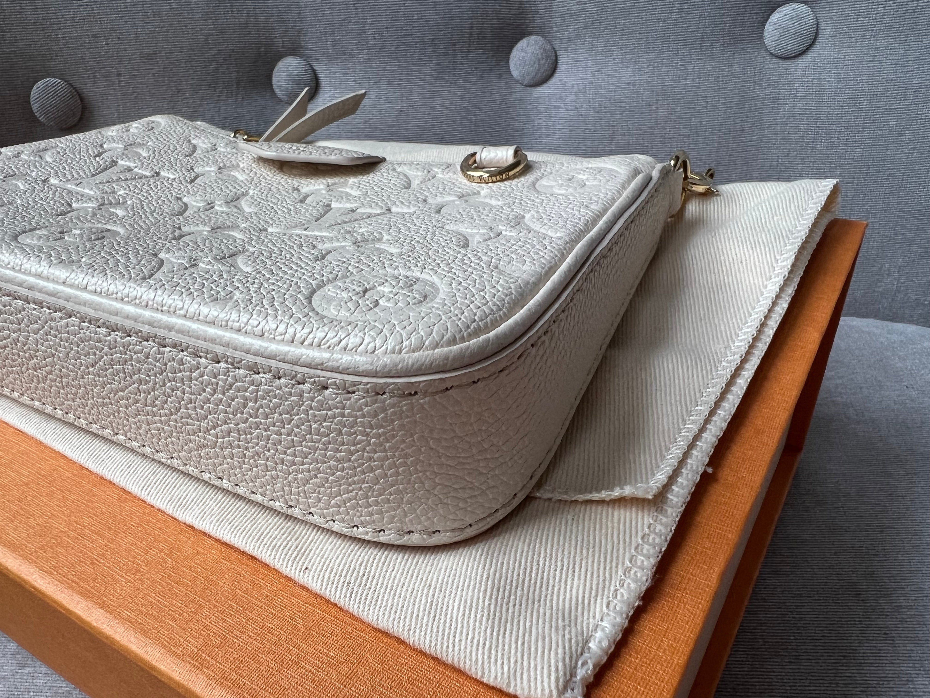 LO-LV bags 2191